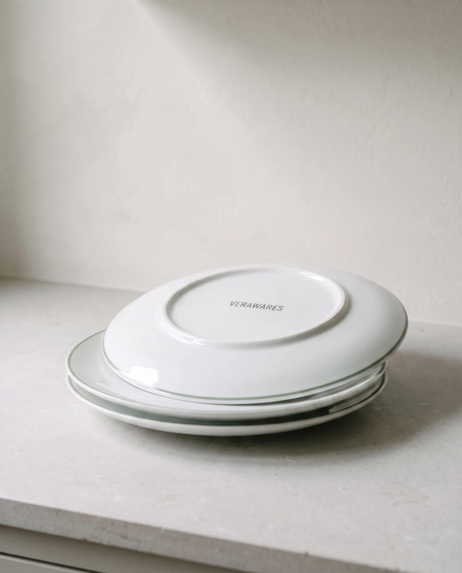 Porcelain Dinner Plate — 28 cm fine white porcelain plate with a sage rim line